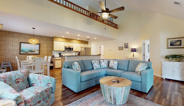 Clubhouse Villa 2BR: Near golf, beach, amenities