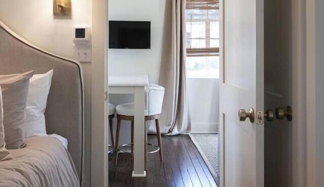 Comfortable 1BR · Near Fort Jackson & Devine St