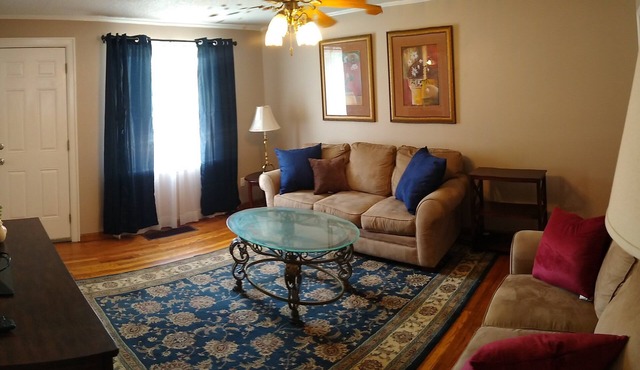 Comfortable 3 BR, easy access to Johnson City, Milligan and I-26