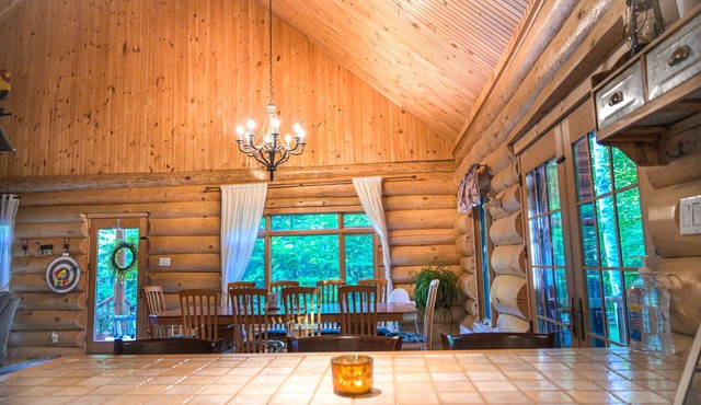 Confortable 4 chambres avec Spa 4 saisons /Cozy 4 bedrooms with Spa