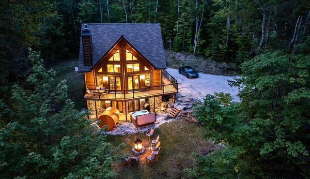 Cottage - Chalet - Close to Mont Tremblant- Hot Tub - Sauna
