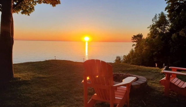 Cottage in Bayfield, Lake Huron Bluffs