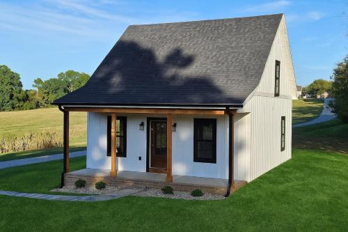 Cottage on Conrad