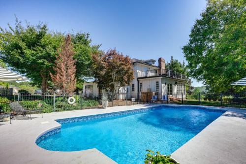 Cottage w/James River Access in Wingina!