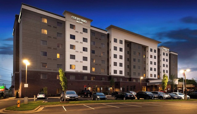 Courtyard by Marriott Charlotte Northlake
