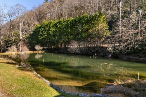 Cove House - Peaceful Nature Retreat on 66 Acres, Pond and Trails!