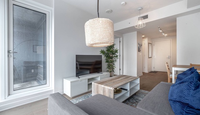 Cozy 1 Bed Apartment in AAA Location Downtown Montreal