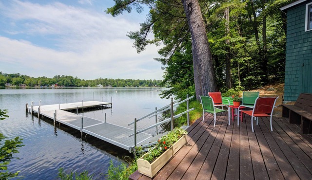 Cozy 100-year-old Maine camp, steps to Little Sebago Lake