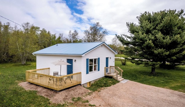 Cozy 1BR Home on 1 Acre | Furnished | All-Inclusive Monthly