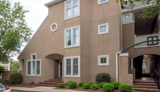 Cozy 2-Bedroom condo in Charlotte University Area