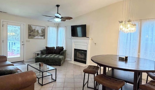Cozy 2-Bedroom Duplex in Little River