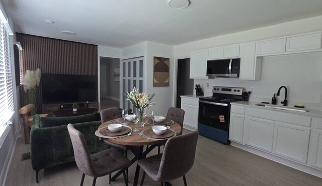Cozy apartment near Clemson, Easley, and Greenville