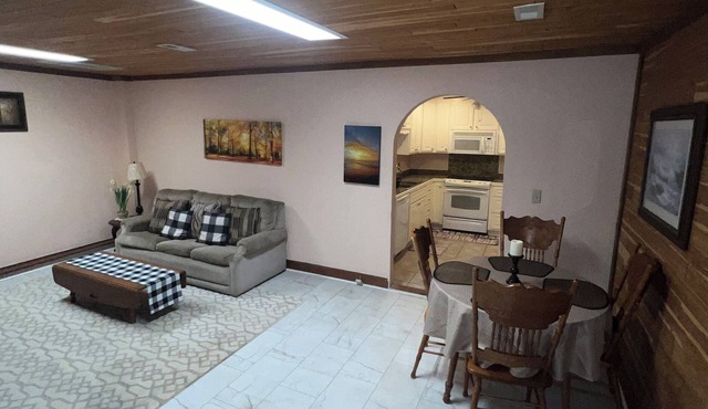 Cozy Bungalow on family property