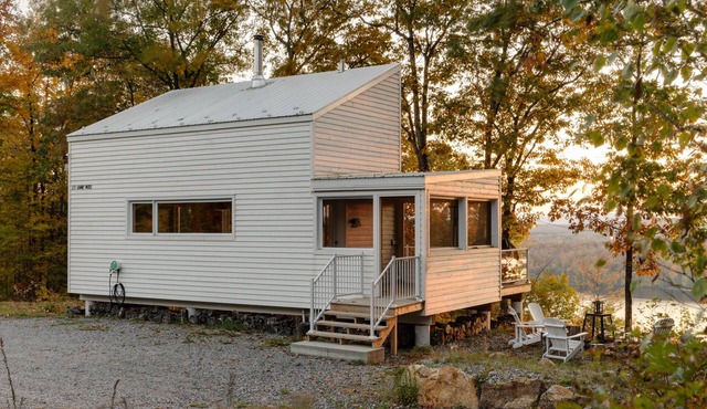 Cozy cabin - lake view