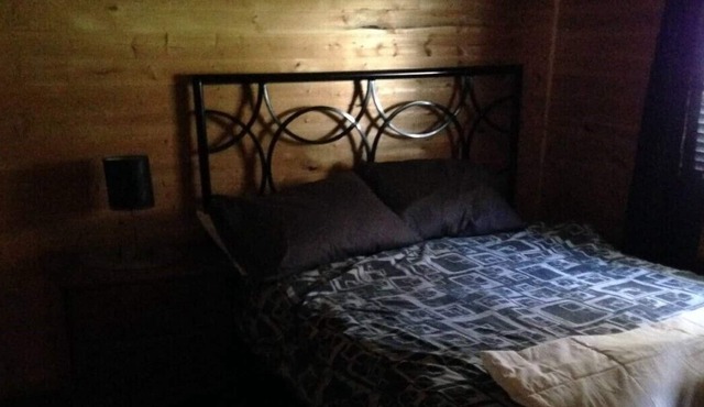 COZY COMMANDA LAKE LAKESIDE INN