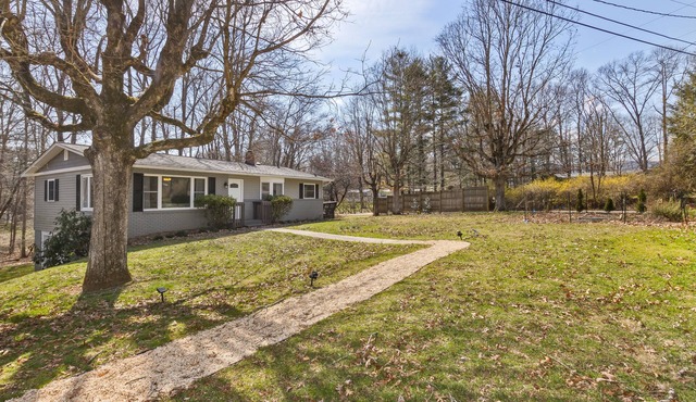 Cozy Home Near Asheville Fire Pit Dog Friendly