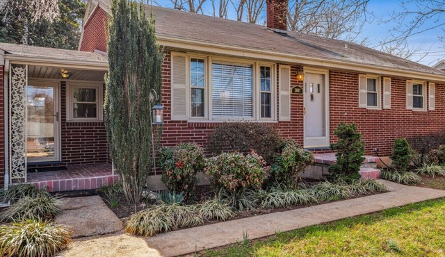 Cozy Ranch Retreat w Patio & Bonus Space!