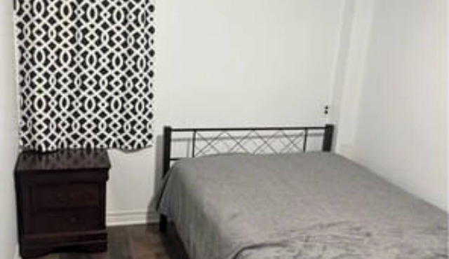 Cozy studio, close to shopping malls and bus stops
