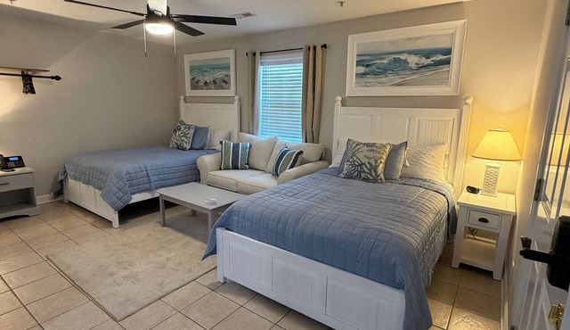 Cozy studio in Gated Golf Community within minutes of beaches