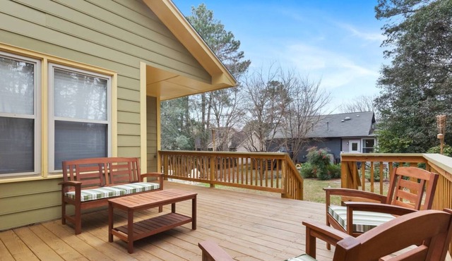 Cozy Townhome near downtown