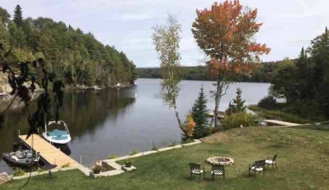 Cozy Waterfront Cottage on Big Doe Lake