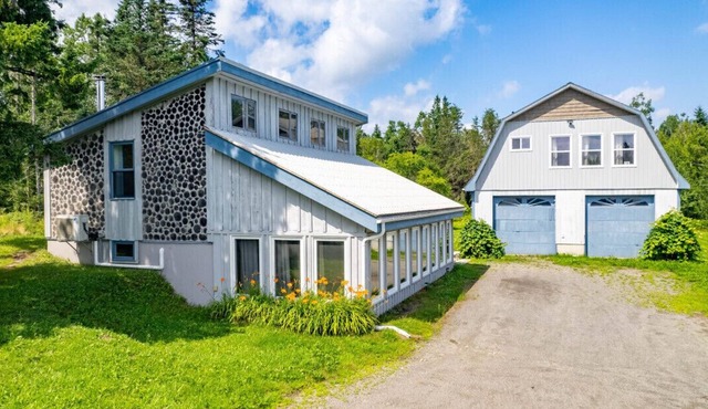 Creekside Hideaway -Oak Bay, NB