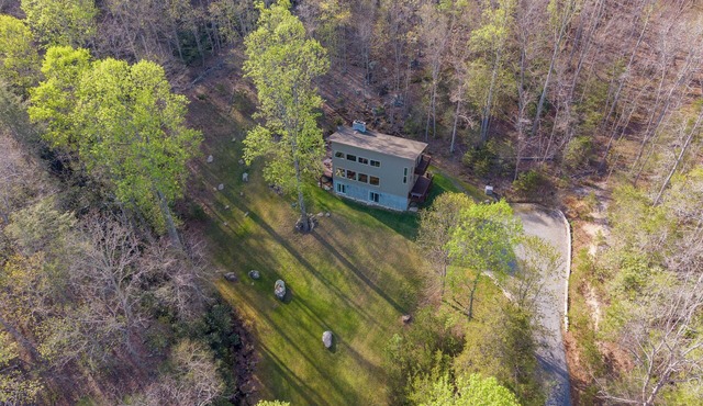 Creekside Mountain Home Near Hungry Mother | King Suite