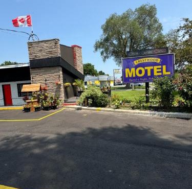 Crestwood Motel