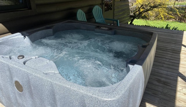 Cruso Creek Villa 2 – Creekside Mountain Retreat with Hot Tub & Views