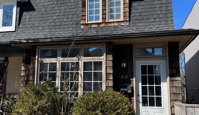Cute family house w multiple sundecks, surrounded by parks, pools, tennis courts
