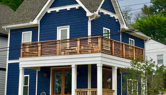 Downtown Nashville House by Stadium Broadway