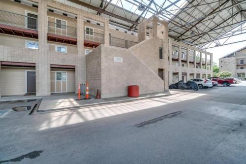 Downtown Riverfront Condo unit 780