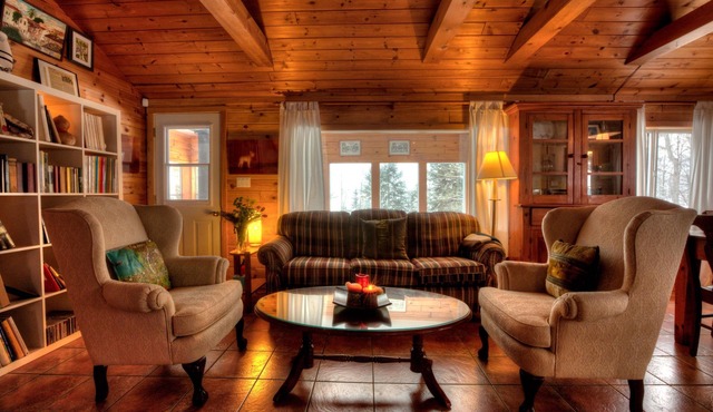 Drag Lake Cottage | Private Sandy Beach | 300-Acre Forest | Canoes & Kayaks