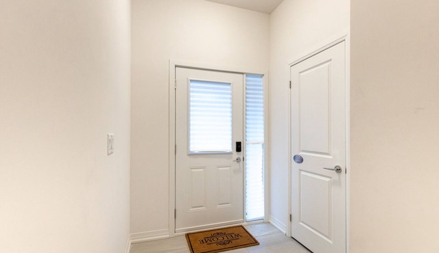 Dream Brand-new 3BR House with 2 Free Parking