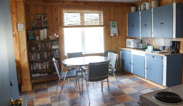 Dublin Bay Lodge - Larder Lake