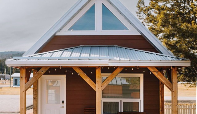 Eagle - Cozy tiny home with mountain views