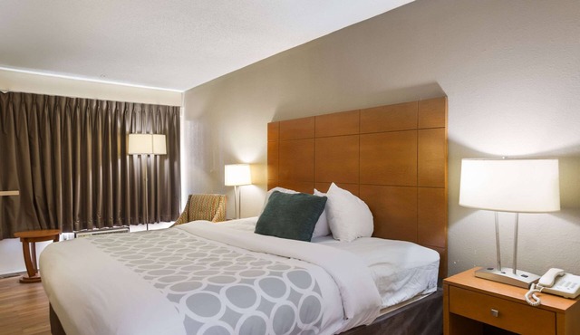 Econo Lodge Inn & Suites Hardeeville I-95