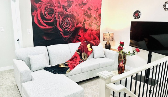 EdmontonBrandNewLuxury Home,14 MinAirport,CloseToSouthSide,10-14Sleep,Pool Table