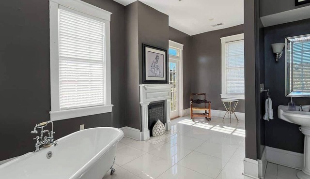 Elegant Historic Home, Steps from Forsyth
