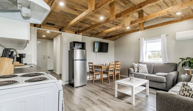 Elegant home away from home - Valley View