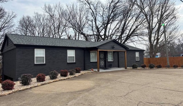 Elvis, Blues & BBQ: 4BR Home Just Outside Memphis, Minutes from USA Ball Stadium