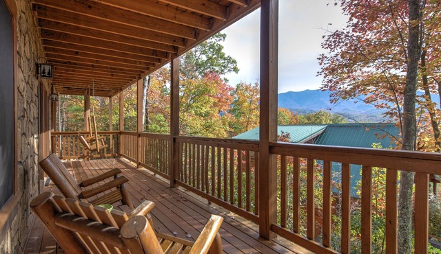 Enchanted View Lodge | Pool Table, Hot Tub, Pool