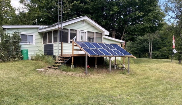 Entire cottage Retreat on the Irondale River