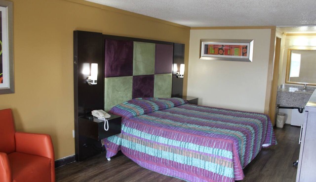 Executive Inn & Suites