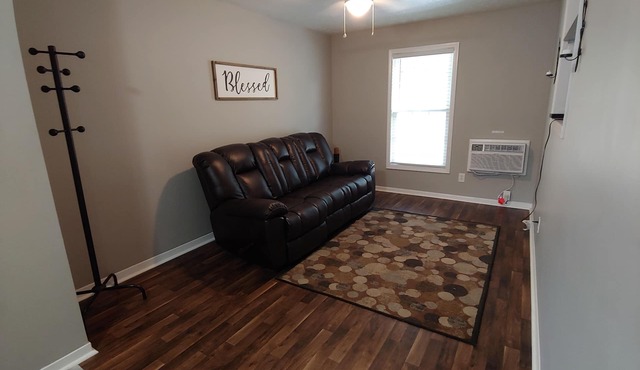 Executive Short-Term Rental 2-Bed 1-Bath Pets Allowed