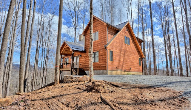 Experience luxury at It'll Do Cabin in Todd, NC—spacious 4BR, mountain views, great amenities!