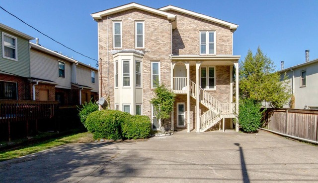 ★Explore Nashville, Hillsboro Village on foot★