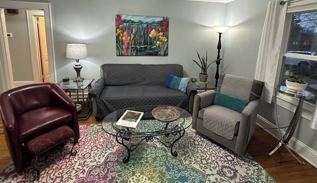 Extended Stay NW Hickory, Viewmont Area 2 Bed 1 Bath, Workspace, Washer Dryer