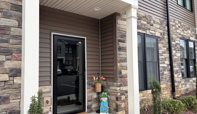 Extraordinary Women Conference at the Commons: Newer Build Townhome Available