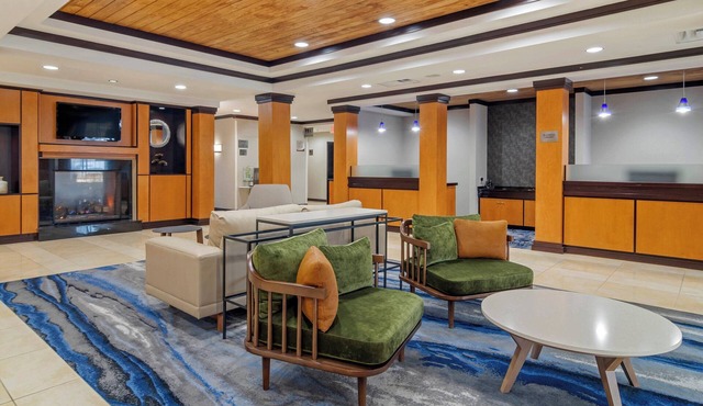 Fairfield Inn & Suites by Marriott Commerce